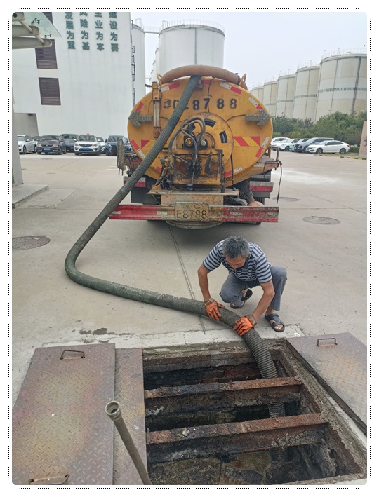 龙湖隔油池清掏