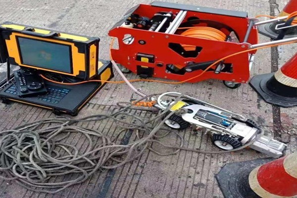 龙湖CCTV管道检测机器人