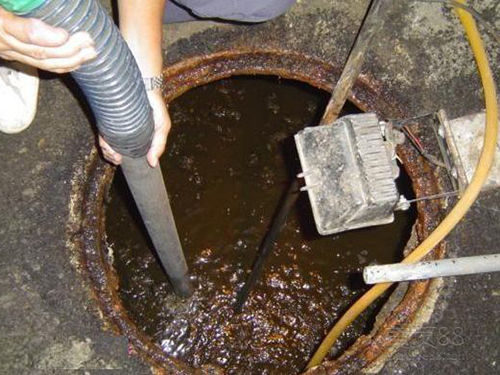 龙湖隔油池清理